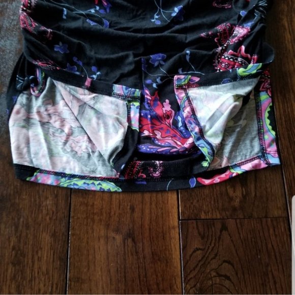 LASCANA for VENUS Two Piece Ruched with Ties Black Top and Floral Skirt - Picture 12 of 14